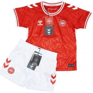 Kit infantil I Seleção da Dinamarca 2024 Hummel oficial 